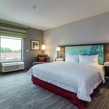 Hampton Inn & Suites - Allen Park Екстериор снимка
