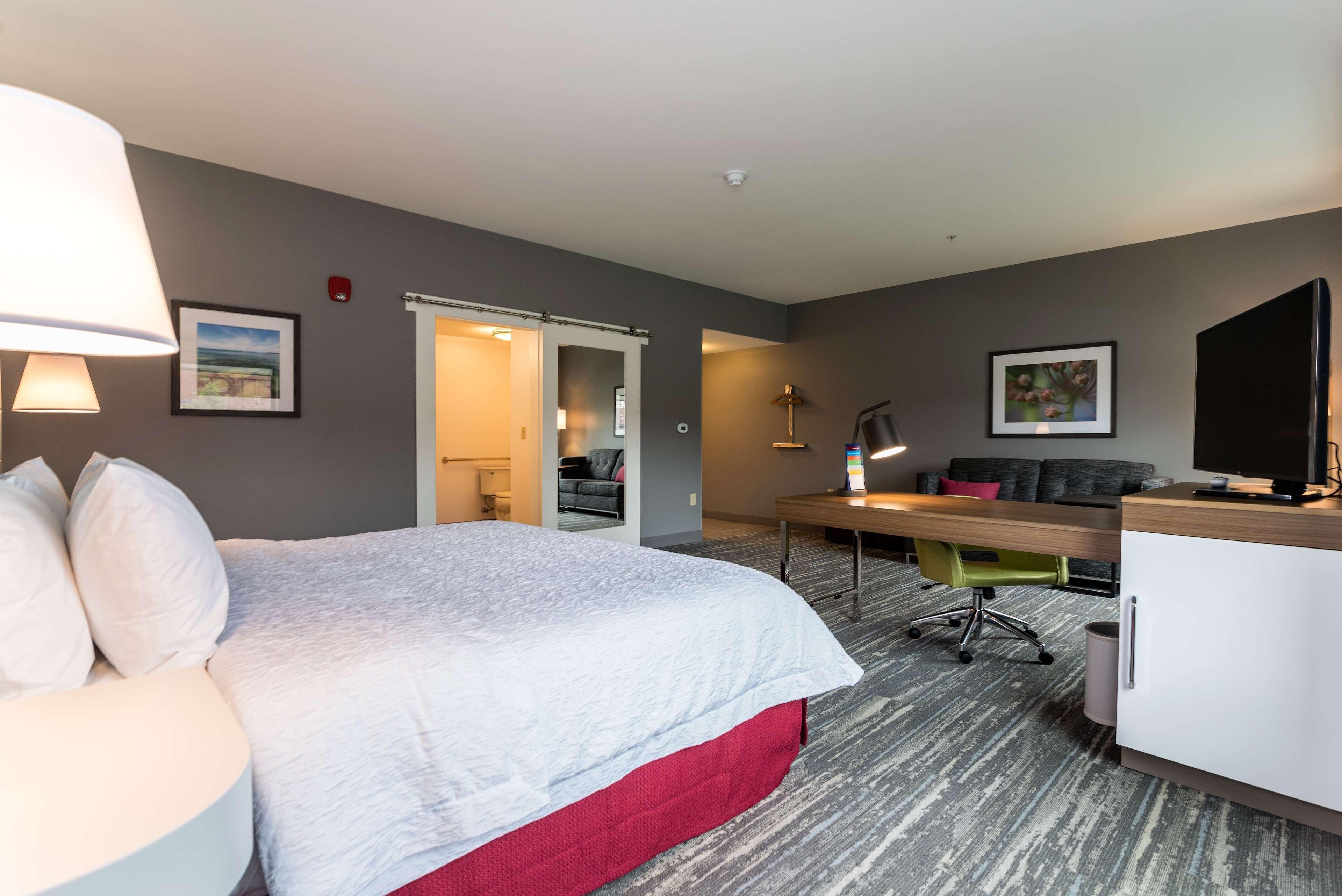 Hampton Inn & Suites - Allen Park Екстериор снимка