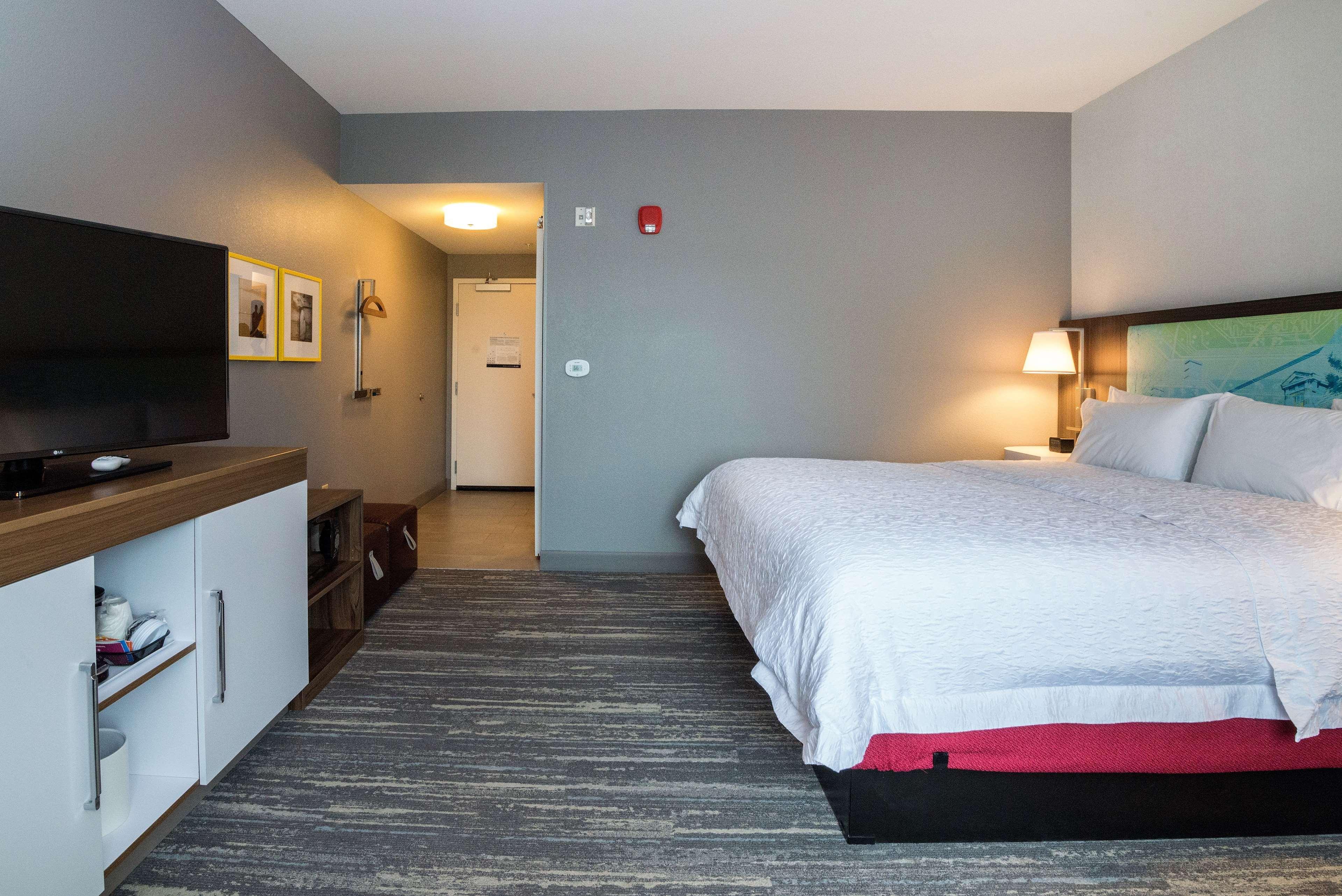 Hampton Inn & Suites - Allen Park Екстериор снимка