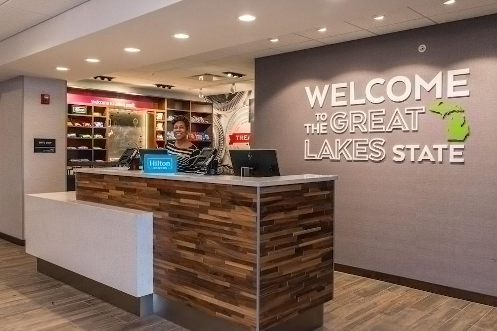 Hampton Inn & Suites - Allen Park Екстериор снимка
