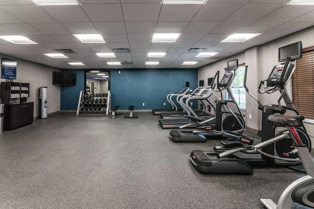 Hampton Inn & Suites - Allen Park Екстериор снимка