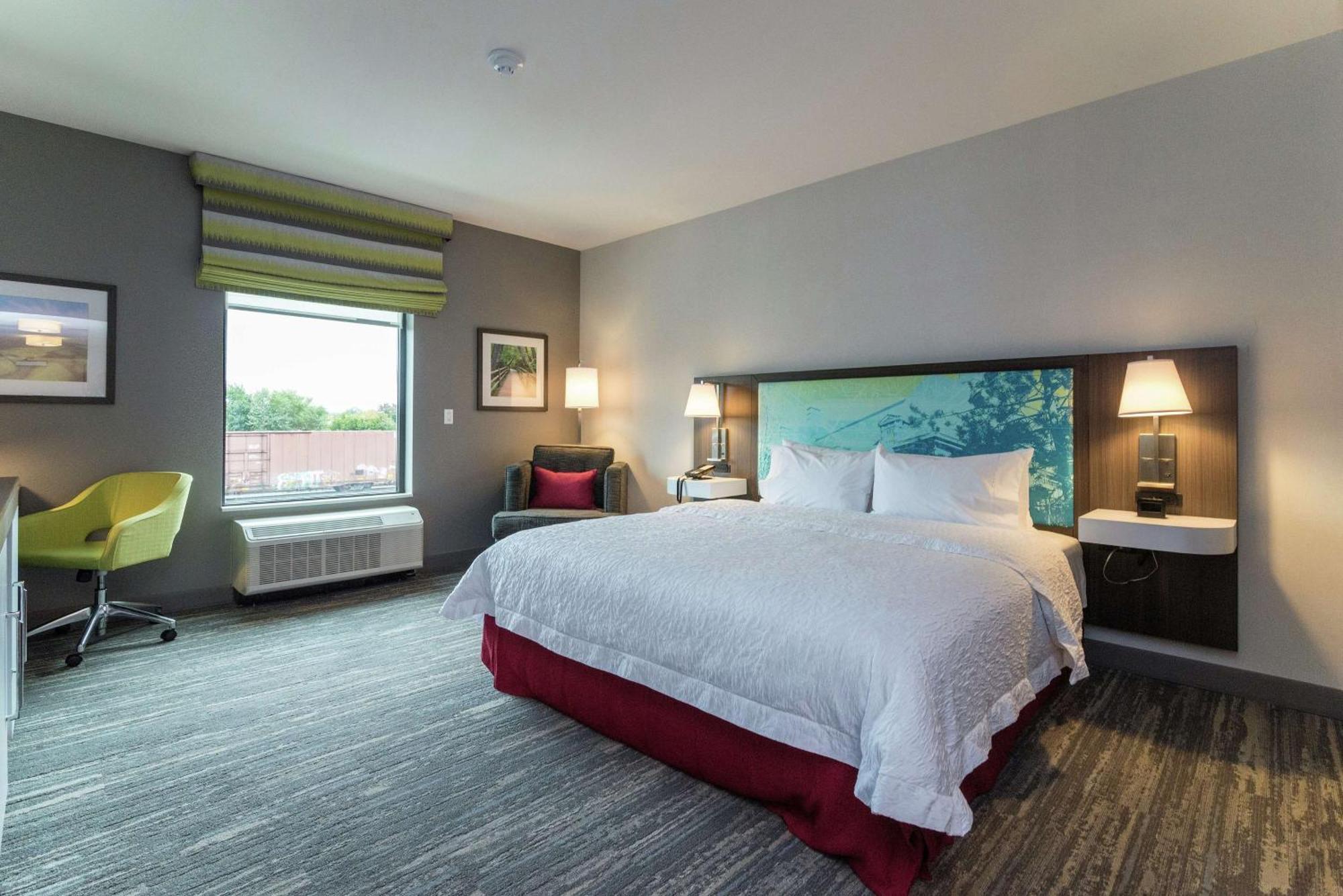 Hampton Inn & Suites - Allen Park Екстериор снимка